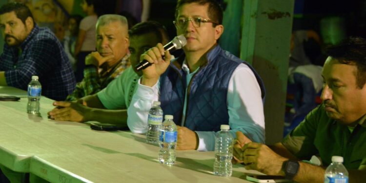 Vecinos de Pueblo Mayo exponen necesidades ante alcalde Jorge Alberto Elías Retes