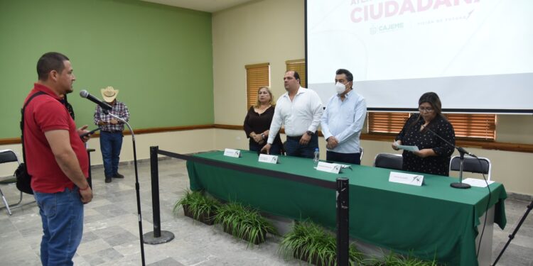 Da solución alcalde Lamarque Cano a solicitudes ciudadanas