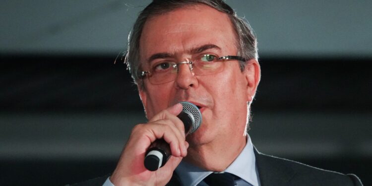 Marcelo Ebrard dice que el lunes anunciará qué camino tomará de cara a las elecciones presidenciales de México
