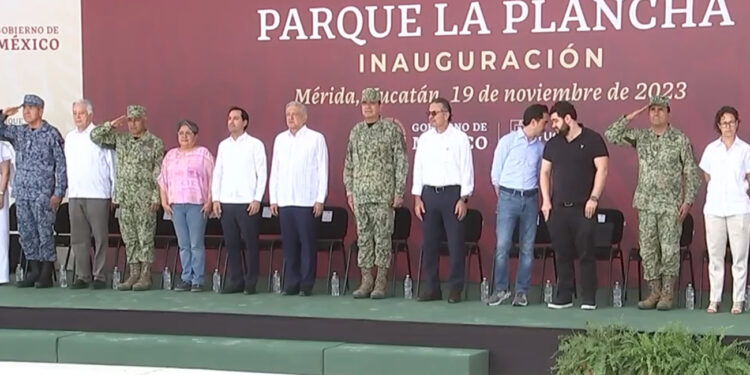 López Obrador y Mauricio Vila inauguran Parque La Plancha en Yucatán