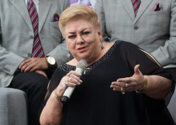 Paquita la del Barrio es hospitalizada