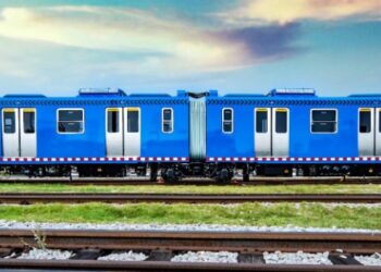 López Obrador publica decreto sobre uso de vías férreas para trenes de pasajeros