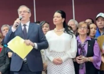 Marcelo Ebrard no sale de Morena, anuncia entendimiento con Claudia Sheinbaum