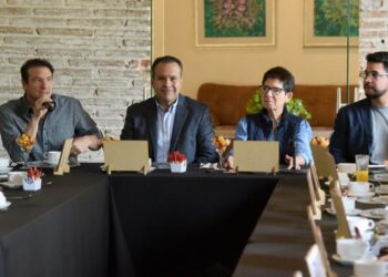 Busca Toño Astiazarán aplicar tecnología para mejorar servicios públicos