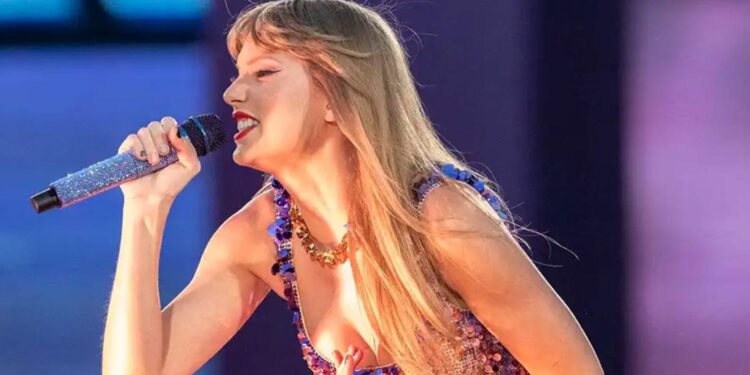 Muere fan de Taylor Swift en pleno concierto; la cantante está ‘devastada’