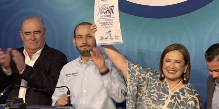 Xóchitl Gálvez se registra como precandidata del PAN a la Presidencia