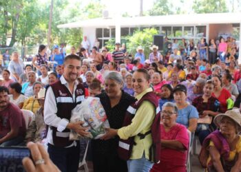 Con Apoyo del ayuntamiento rehabilitan Iglesia de la Divina Misericordia en el Dátil