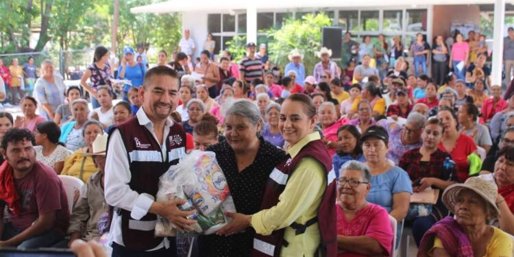 Con Apoyo del ayuntamiento rehabilitan Iglesia de la Divina Misericordia en el Dátil