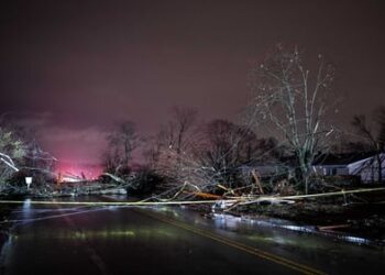 6 la cifra de muertos por tornados en Tennessee
