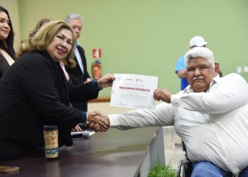 Reconoce  ICM a funcionarios discapacitados en perspectiva de género