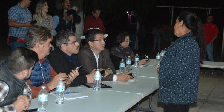 Más alumbrado, electrificación y agua potable para CHIRAJOBAMPO