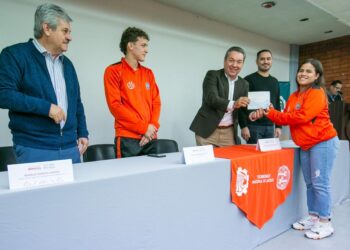 Apoya Gobierno de Sonora al talento deportivo con becas para estudiantes universitarios