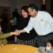 Celebra Toño Astiazarán con familias de la Solidaridad posada navideña Creces