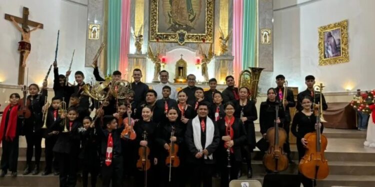 Niños y jóvenes nogalenses musicalizan la Navidad