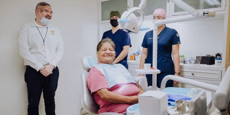 Beneficia a 76 adultos mayores el programa Construyendo Sonrisas de DIF Hermosillo