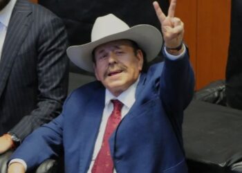 Políticos despiden en redes al senador Armando Guadiana