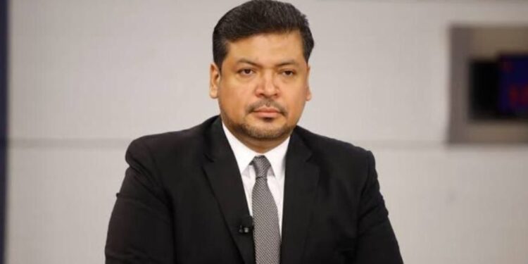 Luis Enrique Orozco se hace a un lado para que Samuel García reasuma funciones como gobernador de NL