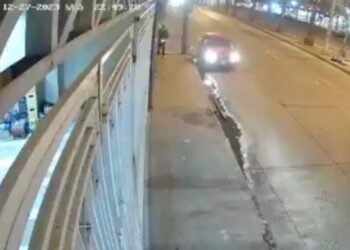 Le detona Explosivo  A extorsionador  en las manos en Guayaquil
