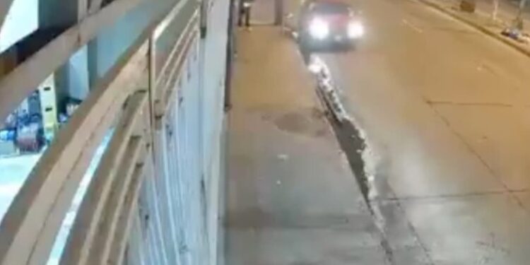 Le detona Explosivo A extorsionador en las manos en Guayaquil