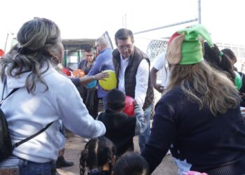 Disfrutan de alegre posada en Hacienda Vieja junto al Alcalde Elías Retes