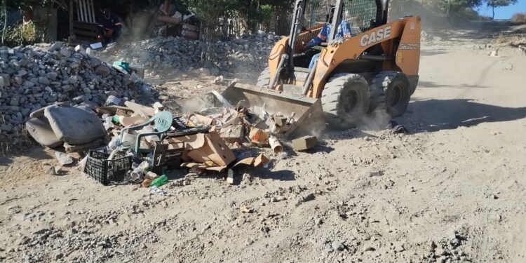Lleva Ayuntamiento jornada de descacharre a Unión de Ladrilleros