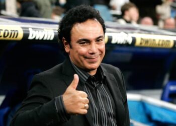 Hugo Sánchez se postula para dirigir a Pumas