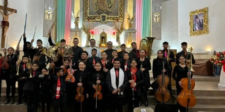 Niños y jóvenes nogalenses musicalizan la Navidad