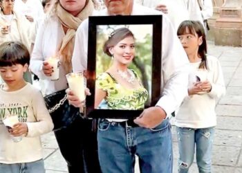 Exigen paz y justicia tras asesinato de 11; marcha en Salvatierra, Guanajuato