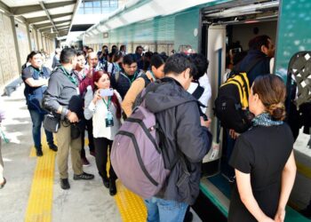 Tren Maya realiza primer viaje con pasajeros