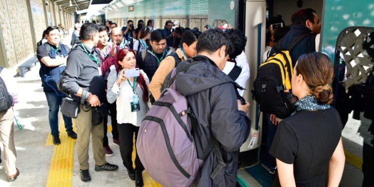 Tren Maya realiza primer viaje con pasajeros