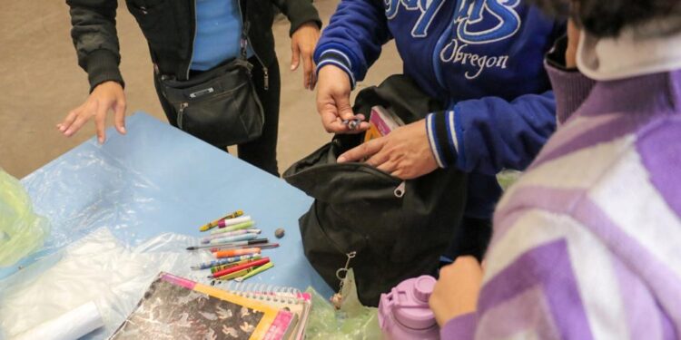 Llevan programa REVISIÓN MOCHILA a la secundaria estatal 11