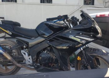 Policías municipales de la sspm recuperan motocicleta robada