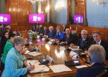 López Obrador se reúne con Blinken y Mayorkas por aumento en migración