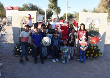 Alcalde de Navojoa organiza Posada Navideña en EL SIVIRAL