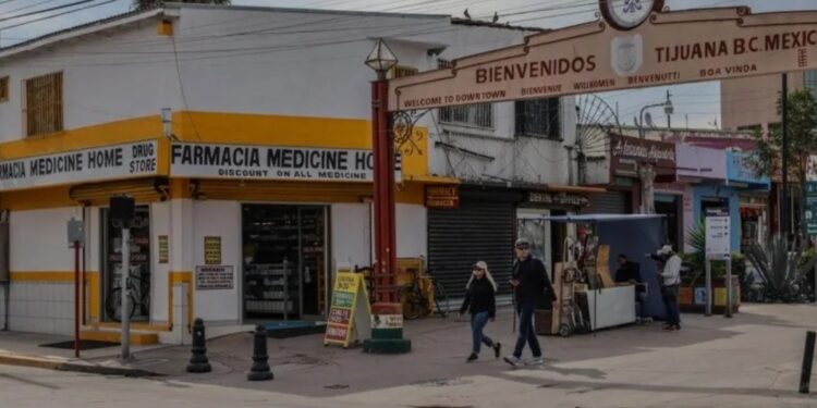 Suspenden a 31 farmacias en Baja California por tener medicamentos con posible fentanilo