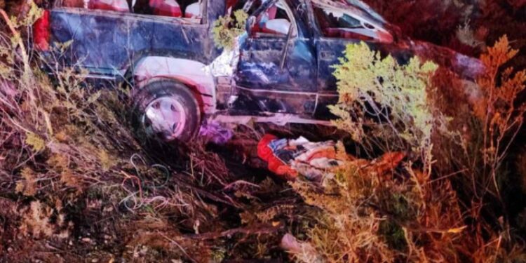 Accidente carretero en Nuevo León deja dos muertos y 10 lesionados