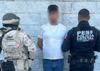 Corporaciones de la Mesa de Seguridad detienen a persona con arma larga y vehículo robado en Caborca