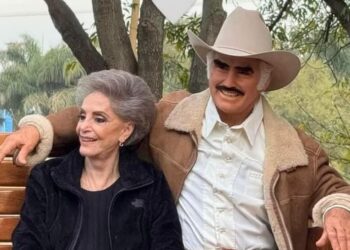 Crean escultura de Vicente Fernández para conmemorar su segundo aniversario luctuoso