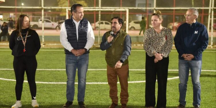 Confirma Toño Astiazarán próxima entrega de unidad deportiva rehabilitada en la colonia Norberto Ortega