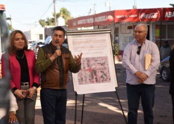 Inicia obra de construcción de crucero con concreto Hidráulico en calle Tabasco y Vicente Padilla