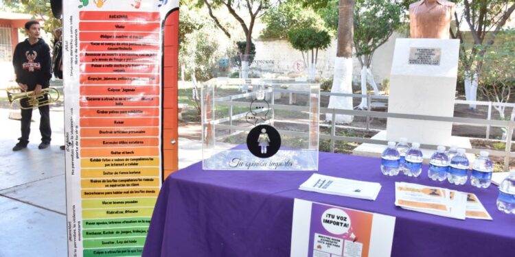 Instala Gobierno Municipal en secundaria 55, buzón para denuncias de violencia