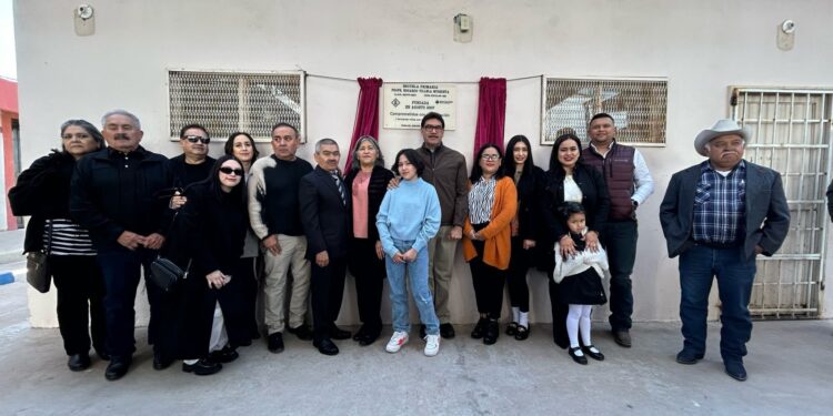 Participa Alcalde en develación de  placa en escuela “Villela Murrieta”