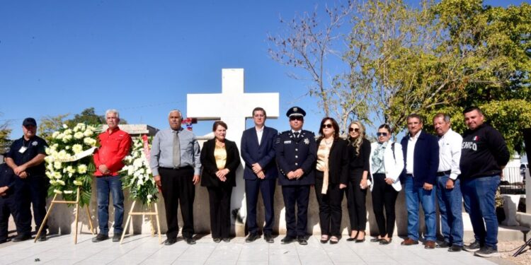 Rinde Navojoa homenaje a policias: “LOS HÉROES ANÓNIMOS”