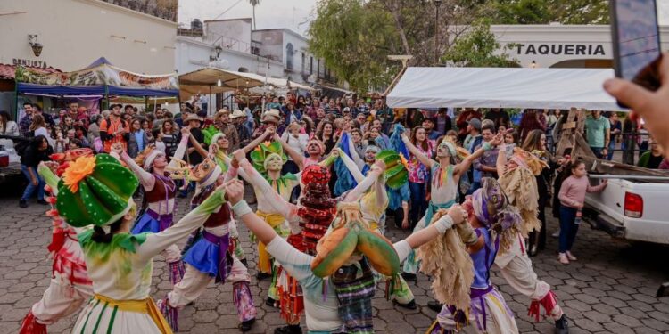 Se conjugan en La Alameda la música, baile, e historia literaria