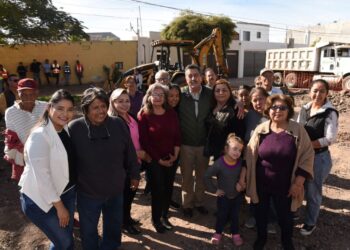 Da Lamarque Cano banderazo a pavimentación en calle Tetabiate