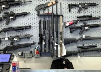 EU endurecerá las reglas para exportar armas; vendedores deben conocer a clientes