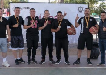 Conviven agentes de la sspm con emocionantes juegos amistosos de básquetbol