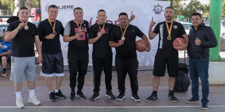 Conviven agentes de la sspm con emocionantes juegos amistosos de básquetbol