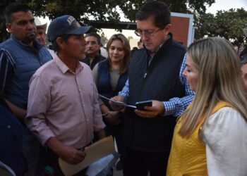 Realizan en Tesia Feria de Servicios DIF