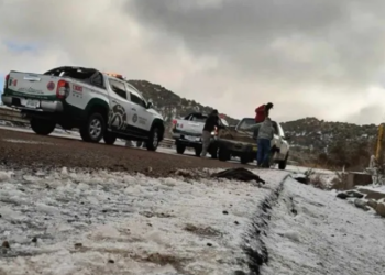 Circulación del tramo Ímuris-Cananea queda abierta tras congelamiento de carretera